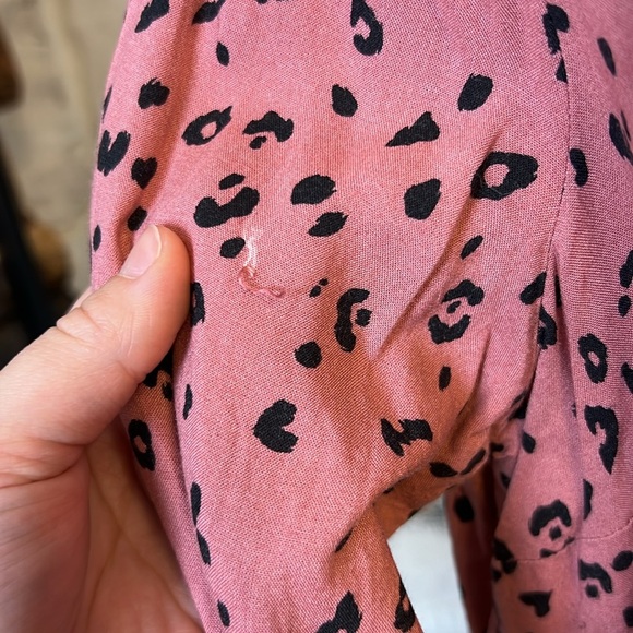 H&M Divided | Spotted Pink Button Up - Picture 7 of 7